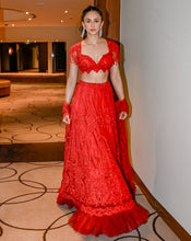 Load image into Gallery viewer, L'élégant Rakul Lehenga