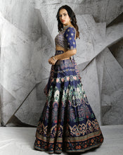 Load image into Gallery viewer, The Blue Floral Paradise