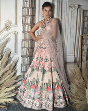 Load image into Gallery viewer, The Pink Regal Paradise