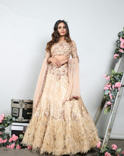 Load image into Gallery viewer, The Gold Feather Lehenga - Archana Kochhar India
