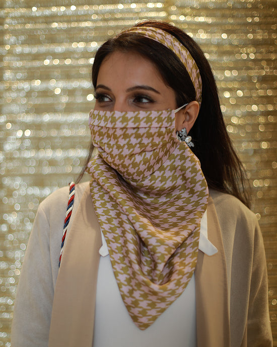L'élégant Pink Scarf-Mask - Archana Kochhar India